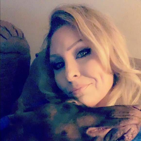 Meet your Posher, Michelle - Picture 2 of 2